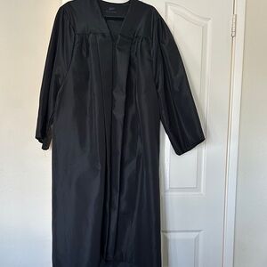 Black Graduation Gown Jostens 5’7 a 5’9